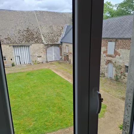 בית נופש Ferme De La Cheveche & Jacuzzi Namur Sart-Saint-Laurent