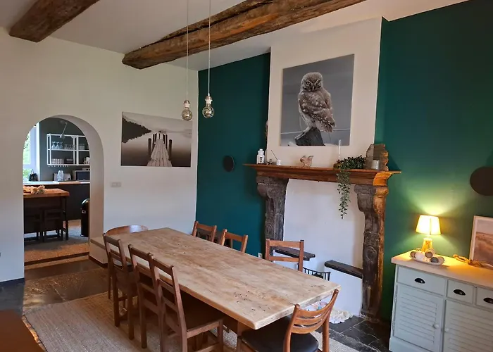 Ferme De La Chevêche&jacuzzi Namur Casa de Férias *